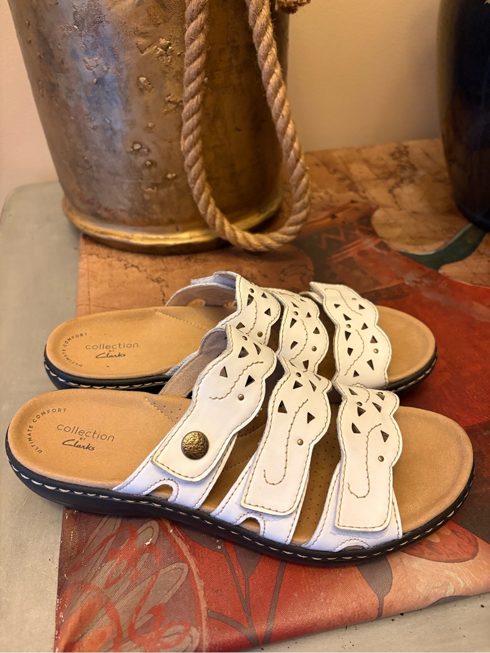 Clarks Women's Laurieann Off White Leather Sandals Size 8